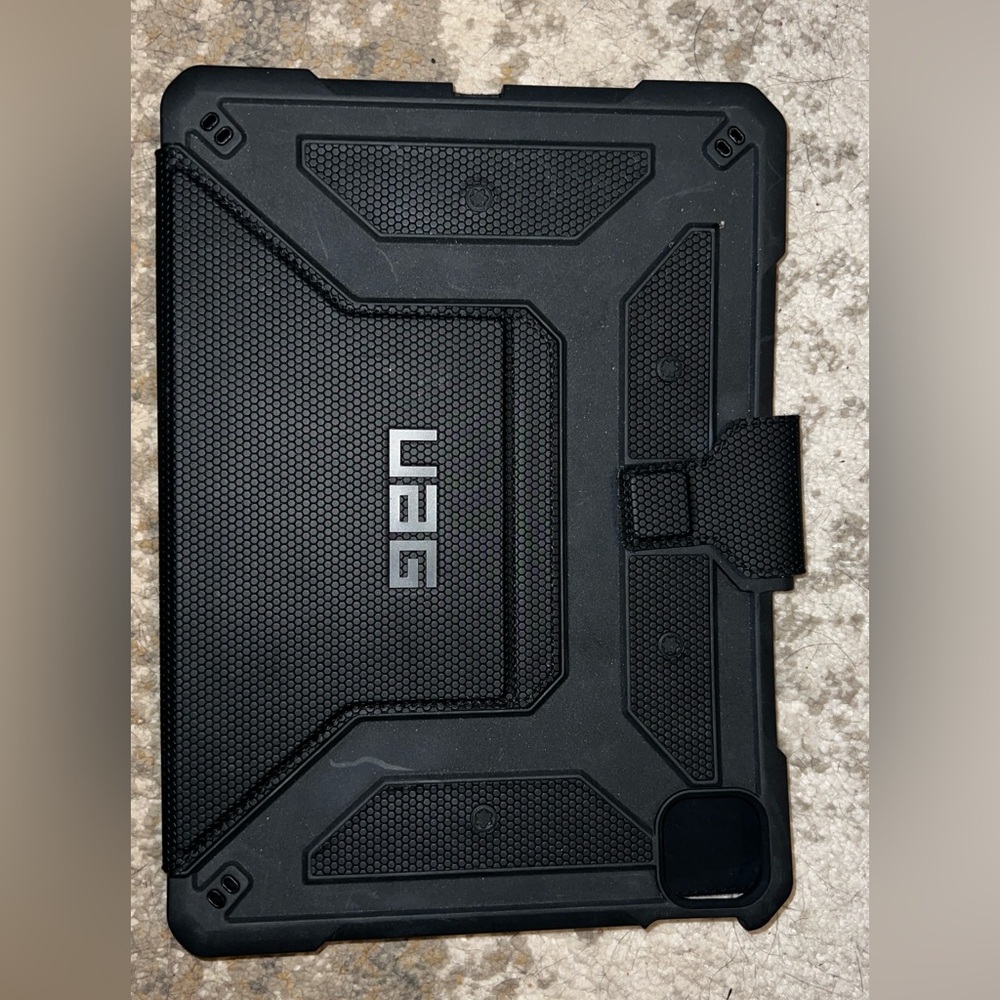 Urban Armor Gear (UAG) iPad Case